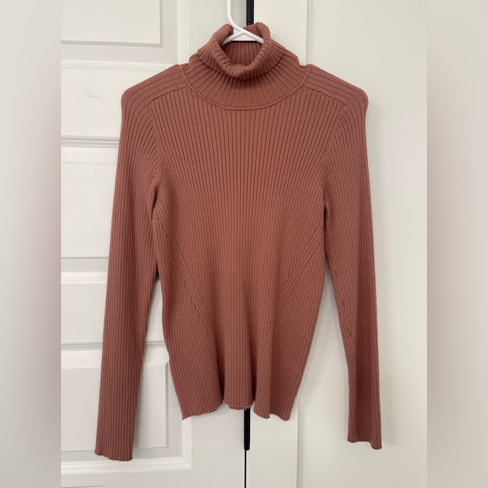 Mango Ribbed Knit Turtleneck in Dusty Rose